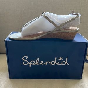 Splendid Edgewood gold size 11 new in box